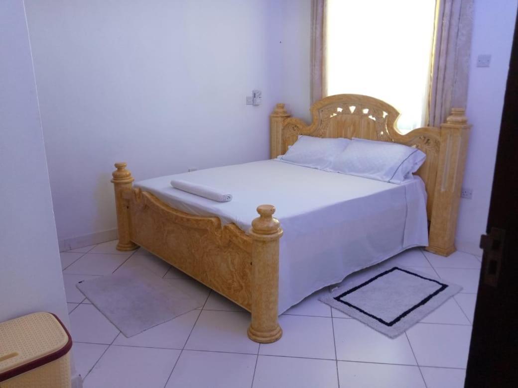 Lux Suites Bamburi Furnished Apartments Kültér fotó
