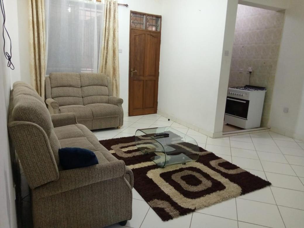 Lux Suites Bamburi Furnished Apartments Kültér fotó