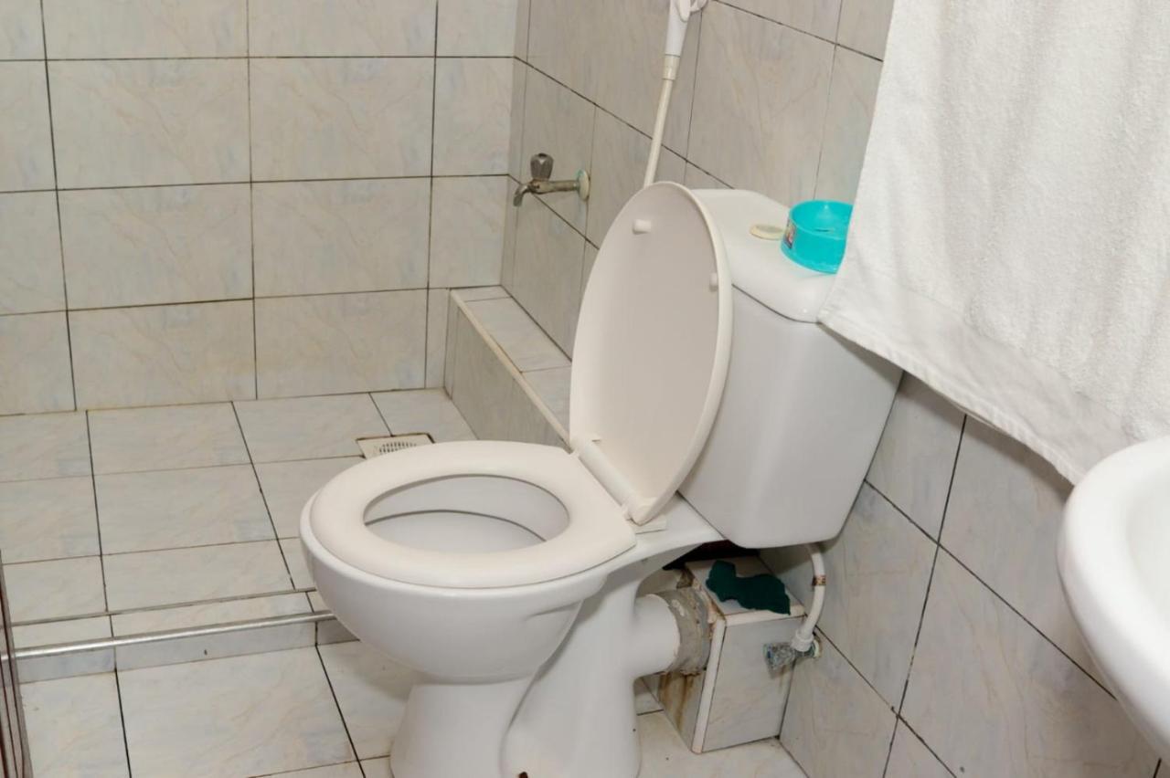 Lux Suites Bamburi Furnished Apartments Kültér fotó