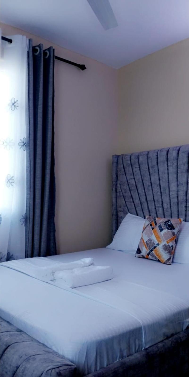 Lux Suites Bamburi Furnished Apartments Kültér fotó