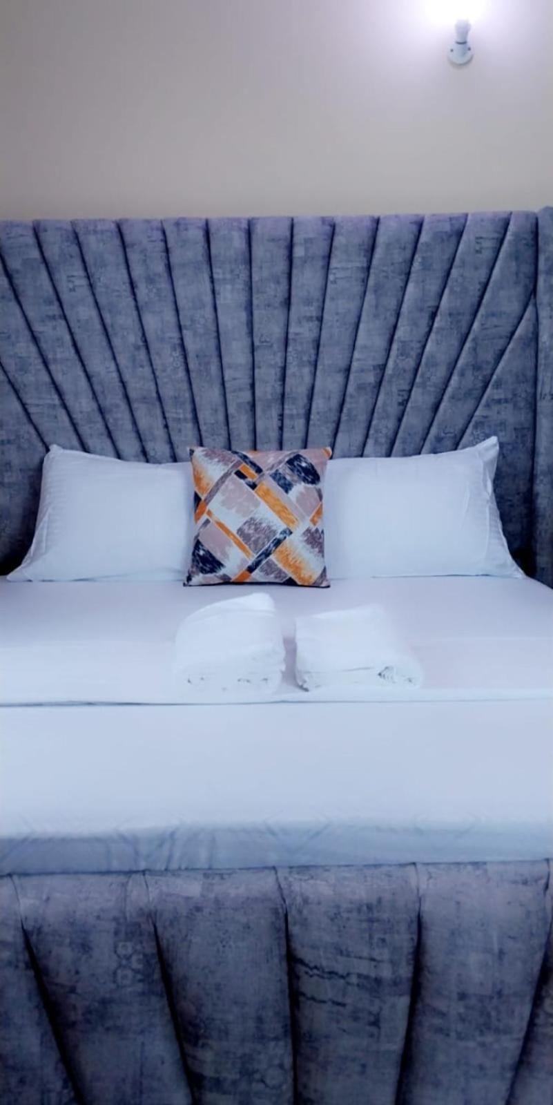 Lux Suites Bamburi Furnished Apartments Kültér fotó