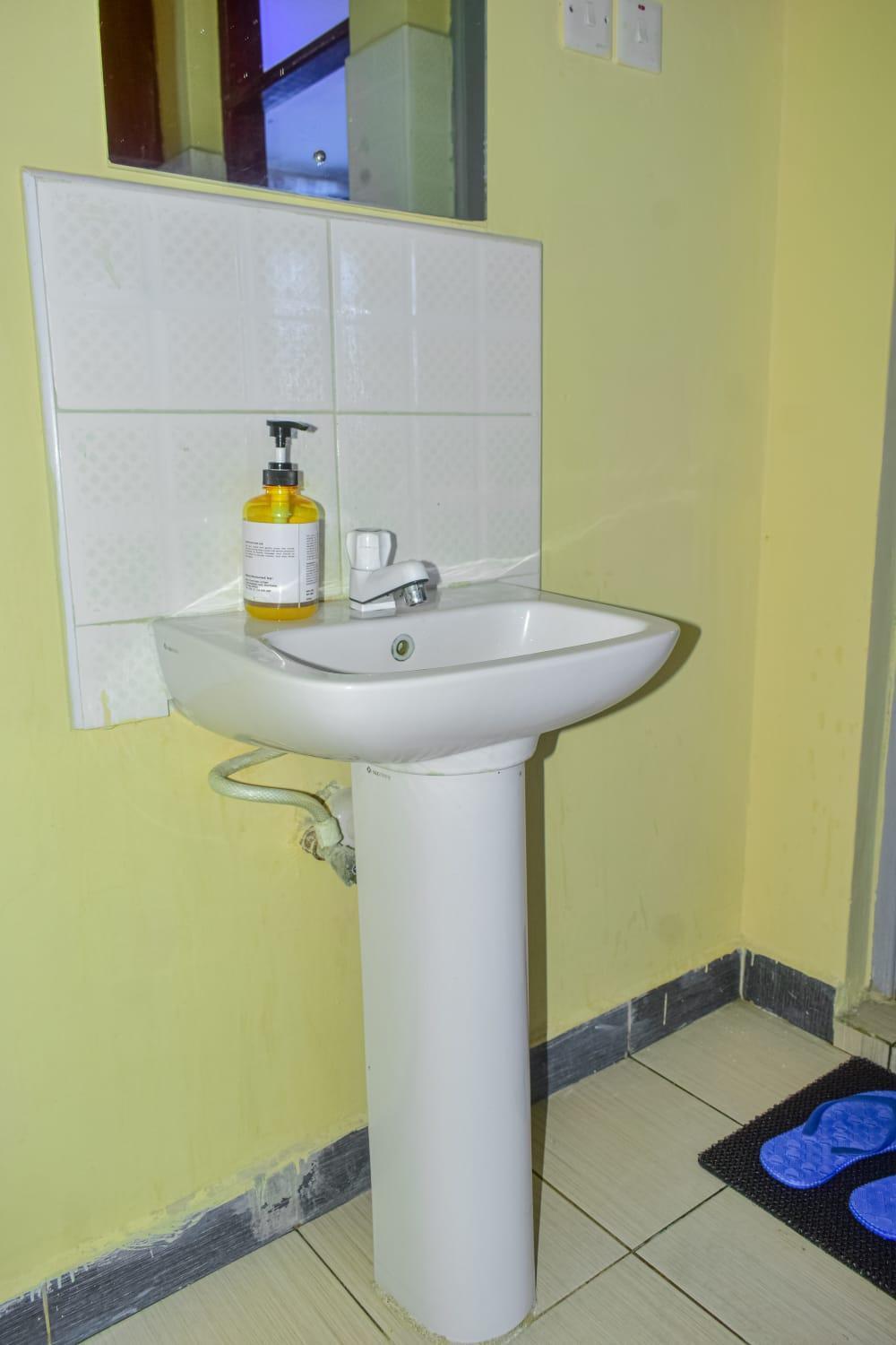 Lux Suites Bamburi Furnished Apartments Kültér fotó